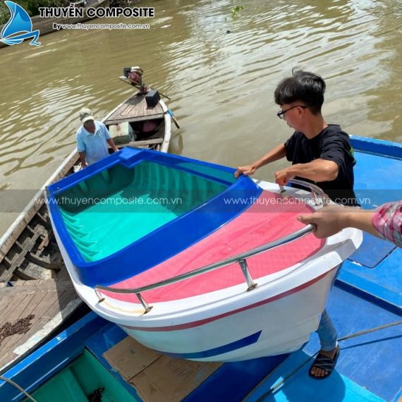 Vỏ cano composite 4m9