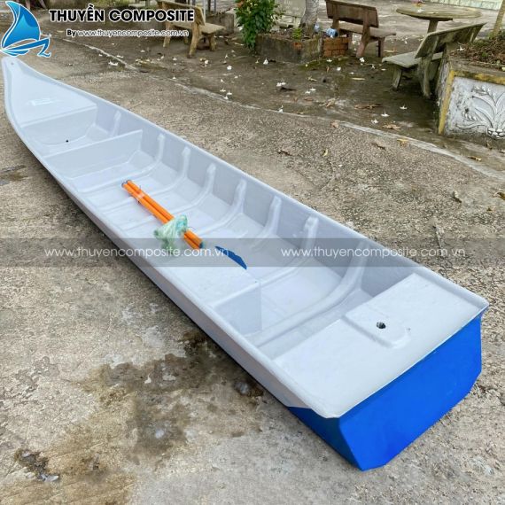 Xuồng composite mũi nhọn 4m5
