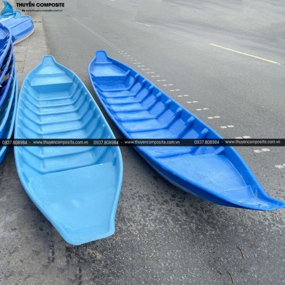 Xuồng Composite Dùng Cho Tưới Cây