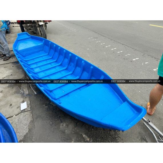Xuồng Composite Dùng Cho Tưới Cây