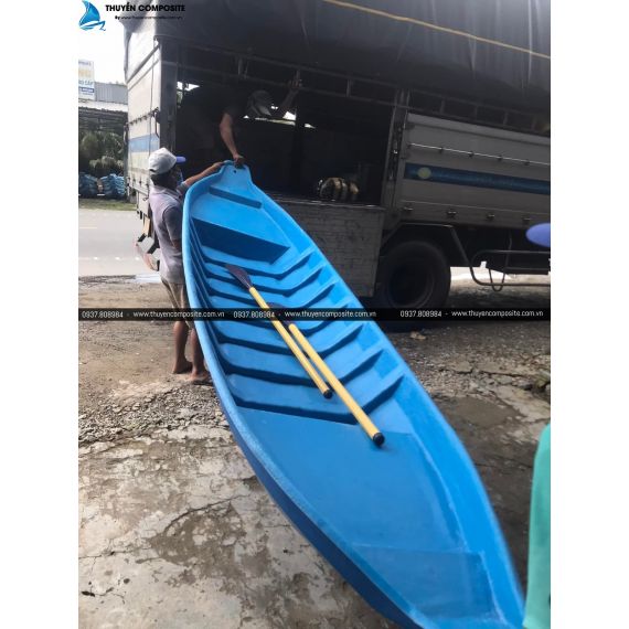 Xuồng Composite Dùng Cho Tưới Cây